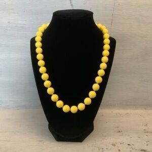 Vintage Yellow Box Clasp Bead Necklace Good Condition